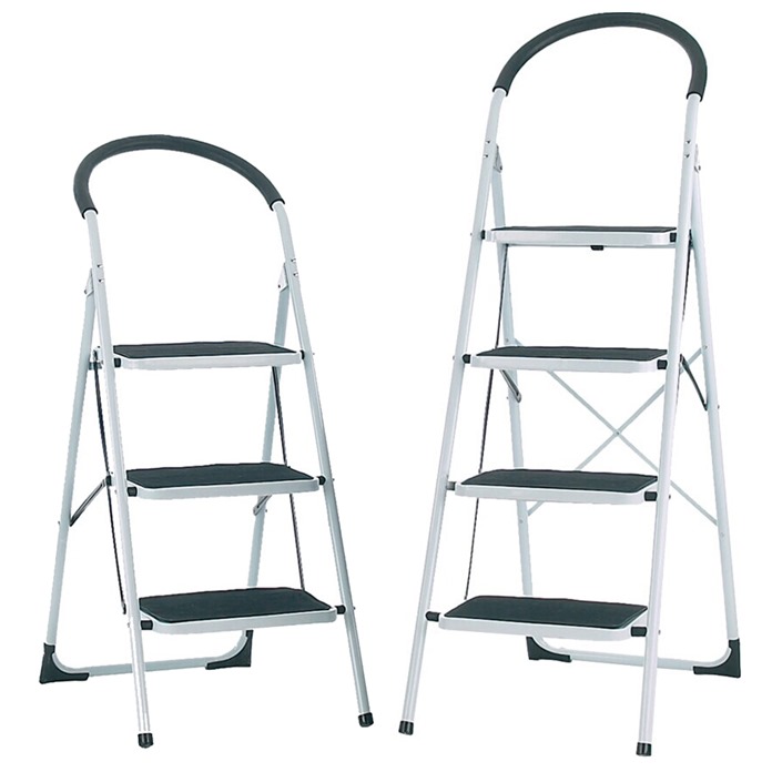 Folding Steps with Soft-Grip Handle