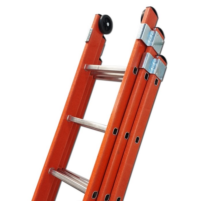 Murdoch Fibreglass Triple Extension Ladder
