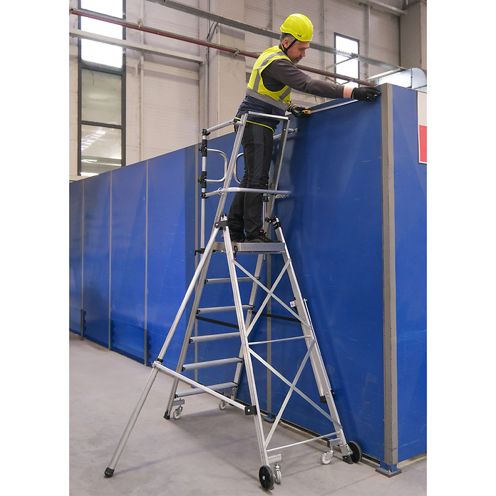 Climb-It® Weight Reactive Mobile Podium Steps