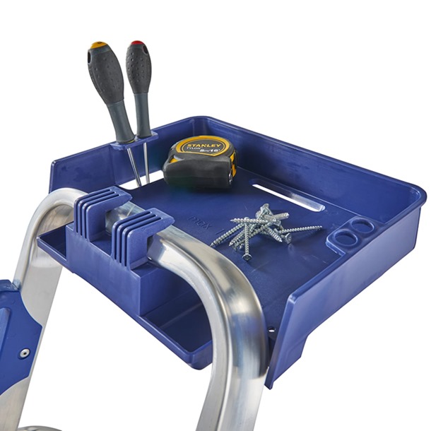 Step ladder tool tray