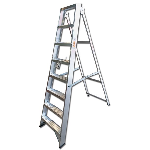 Professional swingback step ladder